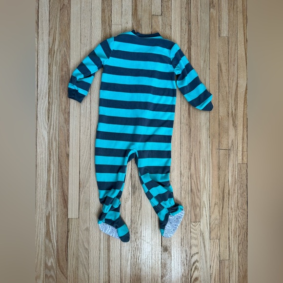Carter’s Footie Onesie - Picture 4 of 4